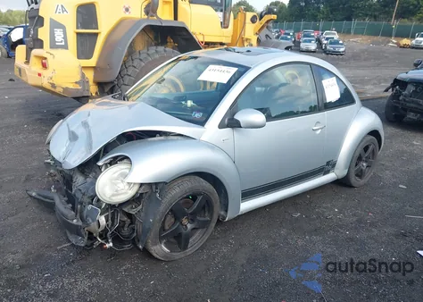 2002 Volkswagen New Beetle Sport из США, поврежденный, VIN 3VWED21CX2M449780